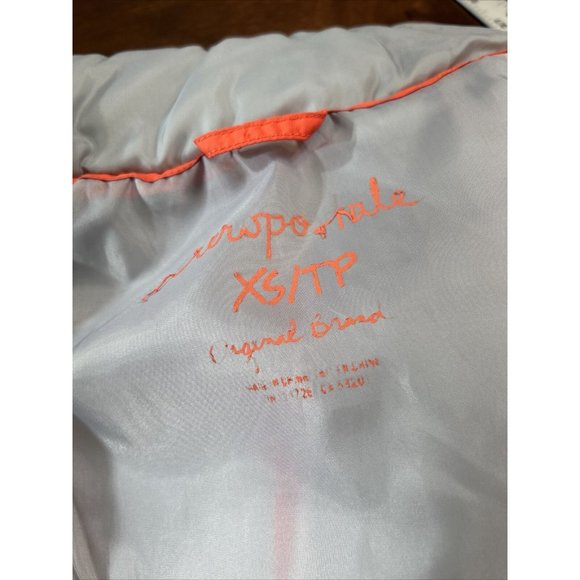 Aeropostale Women's Quilted Puffer Vest Size XS Orange Zip up gray Lined - Picture 5 of 9